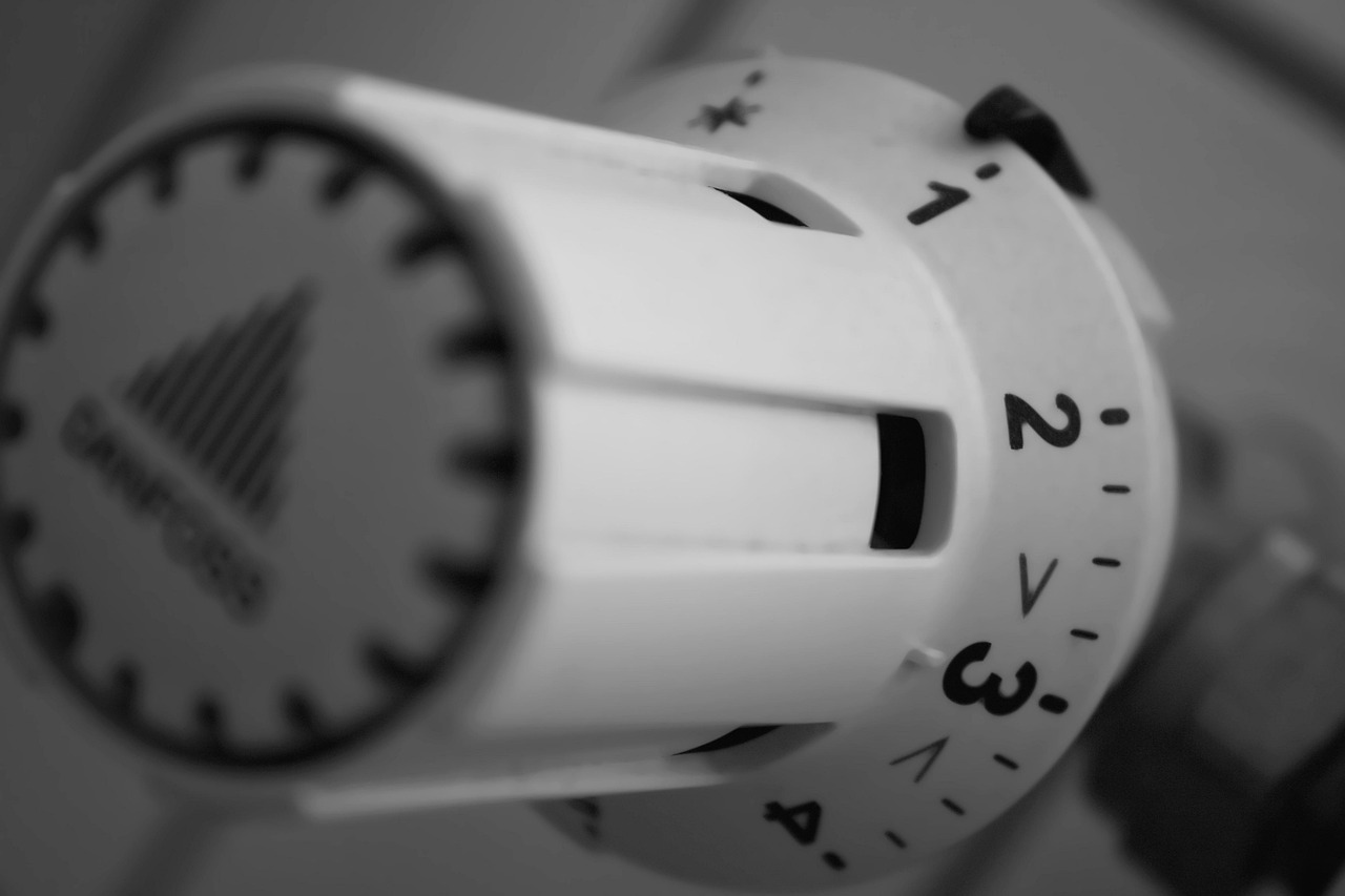 Come risparmiare sulle bollette di casa: strategie concrete per ridurre i costi energetici