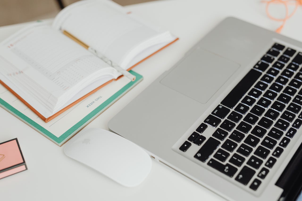 Come organizzare una piccola impresa da zero: metodo, priorità e struttura