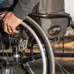 Carrozzine per disabili: come orientarsi in fase di scelta