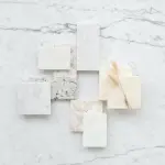 Come pulire un pavimento di marmo macchiato?