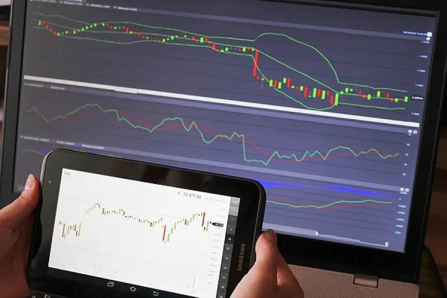 Il trading online ha rivoluzionato il concetto di investire: grande oculatezza nella scelta del broker